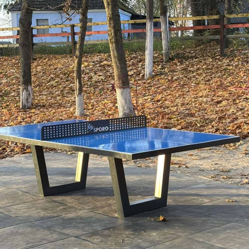 Вуличний тенісний стіл